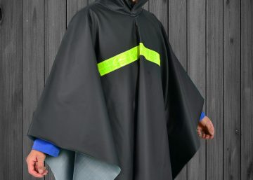 Poncho impermeable termo sellado pvc cinta reflectiva 210cm x140cm